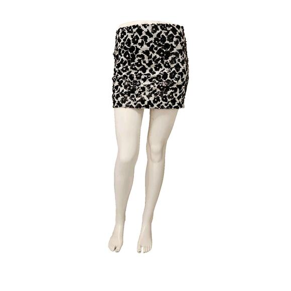 GUESS Ladies Shimmering Dalmatian Sequined Mini Skirt SMALL Black And White - Picture 1 of 8